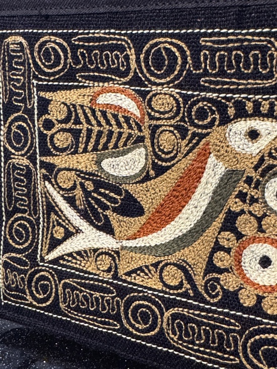 Vintage Embroidered Peruvian Wristlet Clutch - Picture 6 of 10